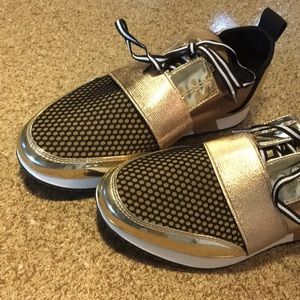 Steve Madden Sneakers